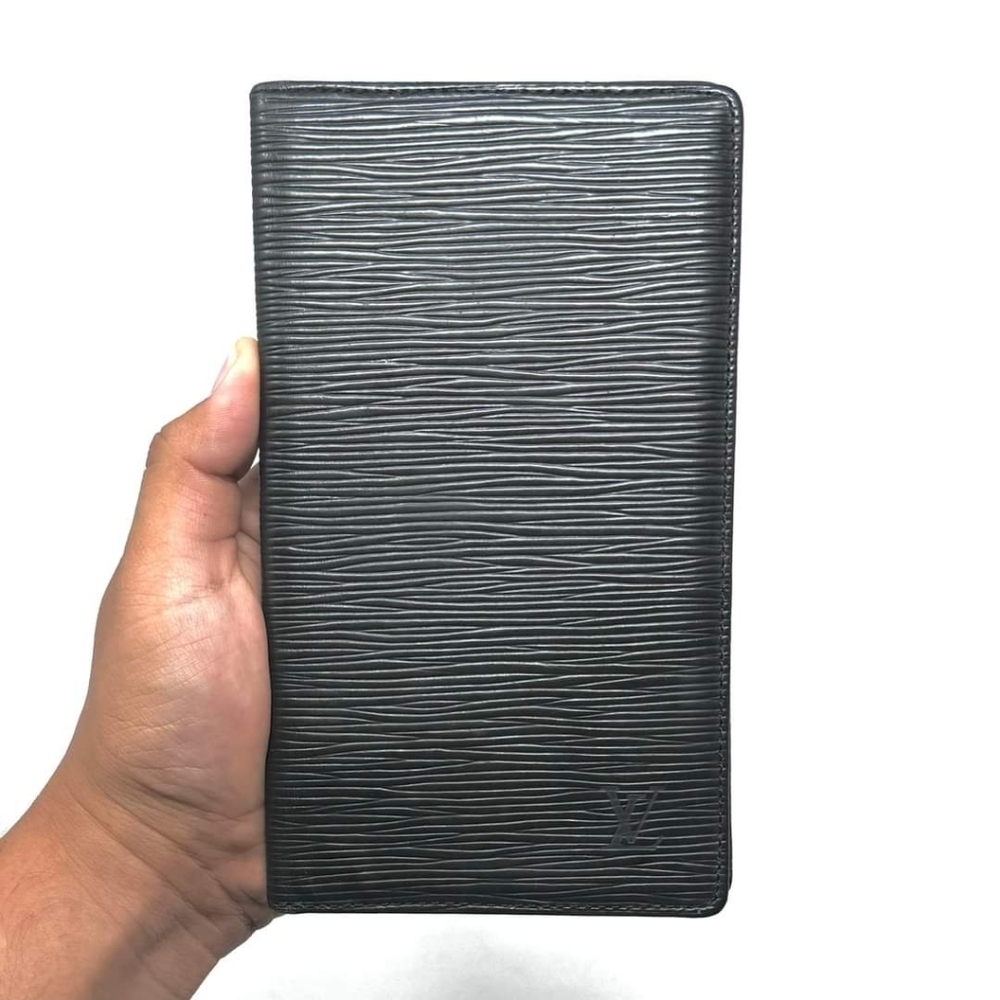 ▪️🔥LOUIS VUITTON LONG EPI WALLET🔥 ◾️ - Picture 5 of 8